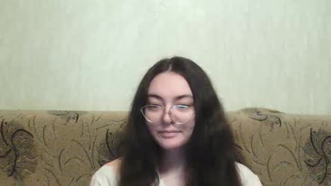 Snapshot of missis_mona chatting on December 18, 7:47 am missis mona online show from December 18, 7:47 am