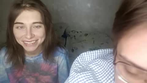 Snapshot of missjadefox chatting on December 14, 4:23 pm Ashley and Alex online show from December 14, 4:23 pm