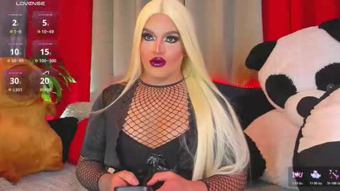 kassandra lazcano online show from March 10, 1:32 am