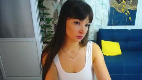 MissLaura online show from November 2, 6:38 am