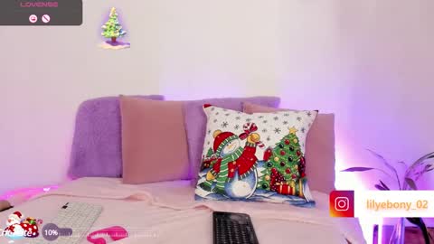 Snapshot of misslilith69 chatting on December 10, 3:44 pm lyly independient model online show from December 10, 3:44 pm