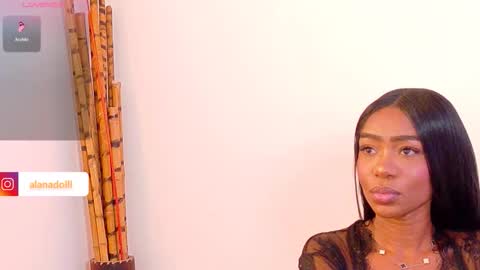 lyly  independient model online show from March 9, 5:17 pm