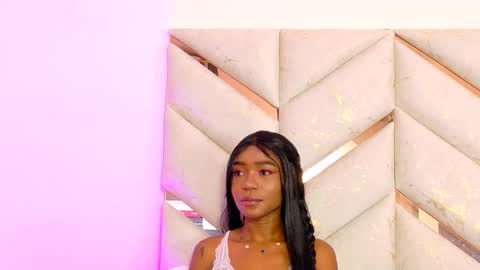 lyly  independient model online show from March 20, 5:18 pm