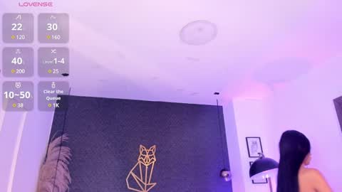 Snapshot of misslinda_ chatting on March 5, 10:55 am Linda online show from March 5, 10:55 am