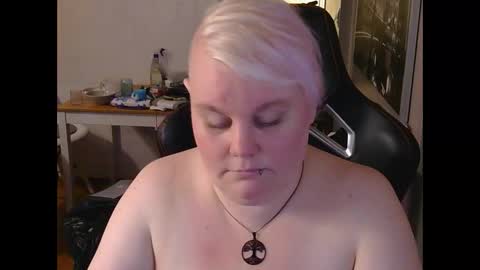 misslj90 online show from June 6, 8:02 pm