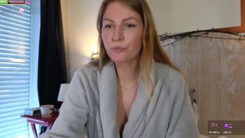 Misslucci online show from December 3, 9:44 am