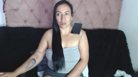 luccy online show from April 27, 12:30 am