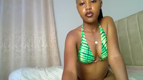 lunah online show from March 13, 11:44 pm