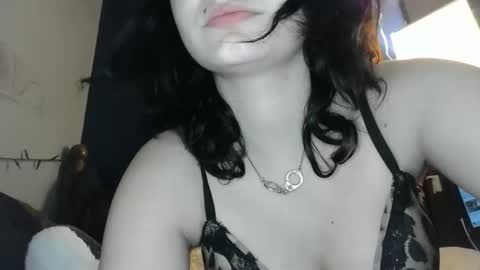 missmacabre666 online show from May 7, 8:31 am