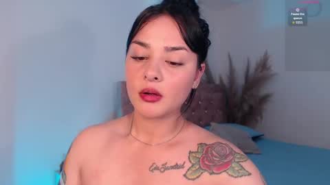 Snapshot of missmariana_ chatting on October 2, 12:06 am missmariana_ online show from October 2, 12:06 am