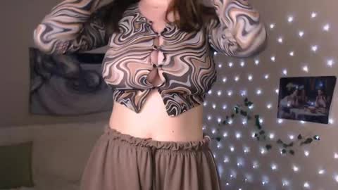 Li  online show from April 28, 2:22 pm