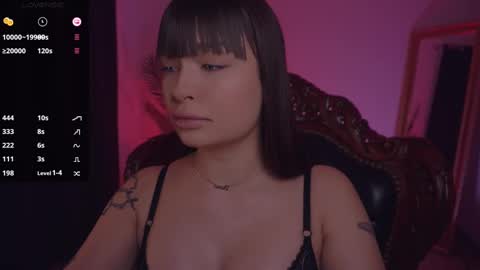 Snapshot of missmerciless chatting on February 12, 5:58 am LUXXANDRA online show from February 12, 5:58 am