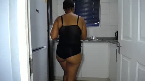 mimmi online show from February 21, 10:07 am