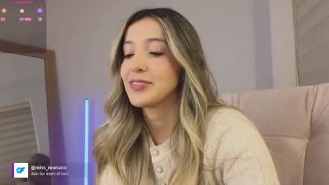 Snapshot of missmonaco chatting on October 9, 3:37 am Emma Rivera online show from October 9, 3:37 am