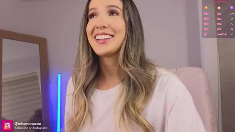 Snapshot of missmonaco chatting on December 5, 3:26 am Emma Rivera online show from December 5, 3:26 am