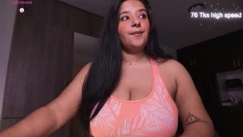 Snapshot of missmoonn chatting on December 14, 3:23 am MissMoon online show from December 14, 3:23 am