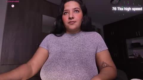 Snapshot of missmoonn chatting on December 18, 4:40 am MissMoon online show from December 18, 4:40 am