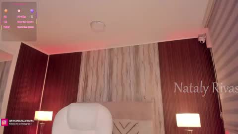 Snapshot of missnataly_ chatting on September 22, 9:39 pm Nataly Rivas online show from September 22, 9:39 pm