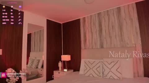 Snapshot of missnataly_ chatting on November 10, 9:58 pm Nataly Rivas online show from November 10, 9:58 pm