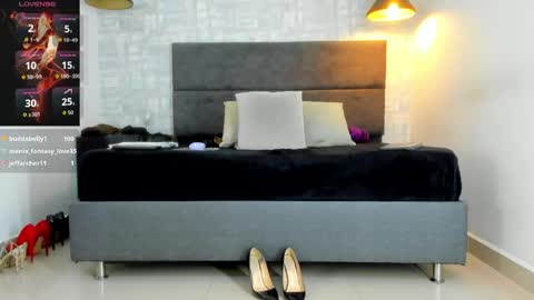 Snapshot of missnatash_ chatting on May 11, 4:04 pm Missnatash online show from May 11, 4:04 pm