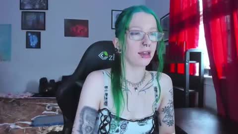 Mistress Nikki Vill online show from May 27, 6:27 pm