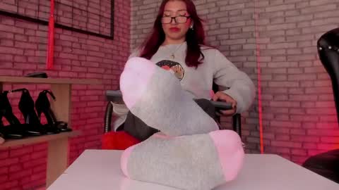 Snapshot of missnix_ chatting on May 13, 6:38 pm Alana online show from May 13, 6:38 pm