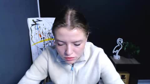 Snapshot of missoliviaa_ chatting on November 22, 8:46 am Olivia online show from November 22, 8:46 am