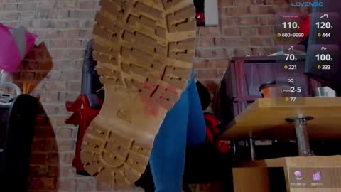 Miss Venus online show from March 5, 7:16 am