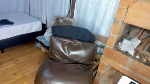 Snapshot of misspink152015 chatting on December 2, 11:40 pm sarah online show from December 2, 11:40 pm