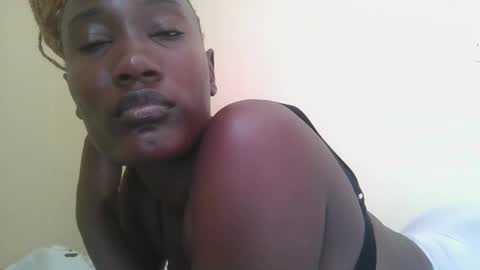 Snapshot of missprettygal chatting on March 6, 6:08 am pretty gal online show from March 6, 6:08 am