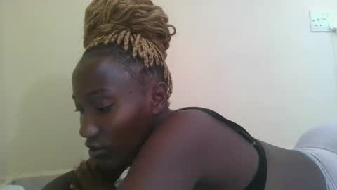 Snapshot of missprettygal chatting on March 6, 9:14 am pretty gal online show from March 6, 9:14 am