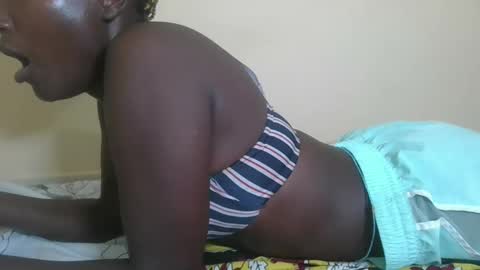 Snapshot of missprettygal chatting on March 7, 12:48 am pretty gal online show from March 7, 12:48 am