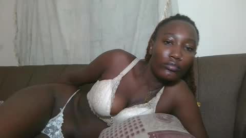 Snapshot of missprettygal chatting on September 12, 10:59 am pretty gal online show from September 12, 10:59 am