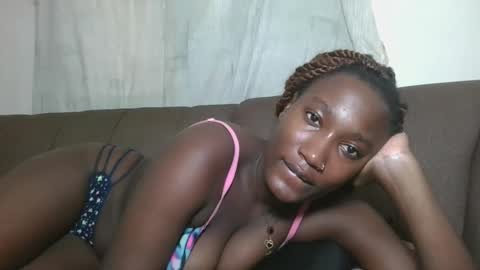 Snapshot of missprettygal chatting on September 17, 7:10 am pretty gal online show from September 17, 7:10 am