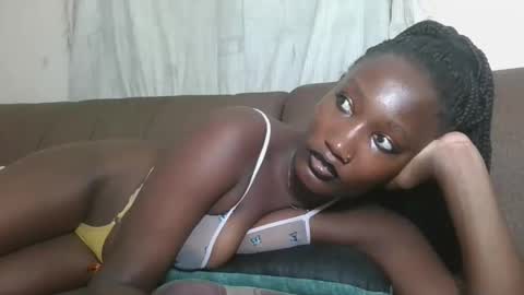 Snapshot of missprettygal chatting on October 26, 11:16 am pretty gal online show from October 26, 11:16 am