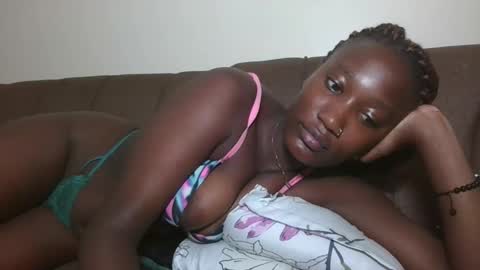 Snapshot of missprettygal chatting on November 9, 2:10 am pretty gal online show from November 9, 2:10 am