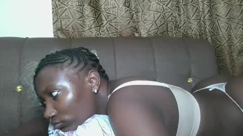 Snapshot of missprettygal chatting on November 22, 2:10 am pretty gal online show from November 22, 2:10 am