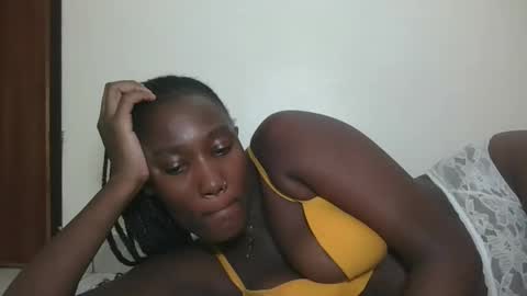 Snapshot of missprettygal chatting on December 16, 8:25 pm pretty gal online show from December 16, 8:25 pm