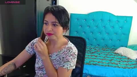 Snapshot of misspurple4 chatting on March 6, 8:05 pm kassandra online show from March 6, 8:05 pm