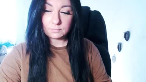 Snapshot of missqueen1416 chatting on November 4, 9:19 am Missqueen1416 online show from November 4, 9:19 am