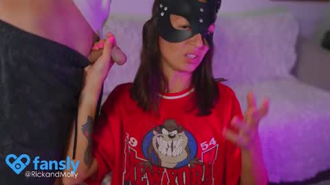 Molly and Rick online show from November 28, 3:20 am