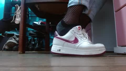 TELL ME MISS online show from March 12, 6:14 pm