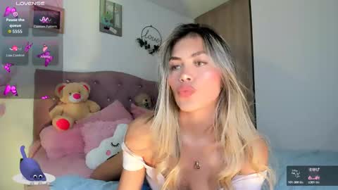 Snapshot of misssofiia_7 chatting on February 6, 1:32 am ... Independent model online show from February 6, 1:32 am