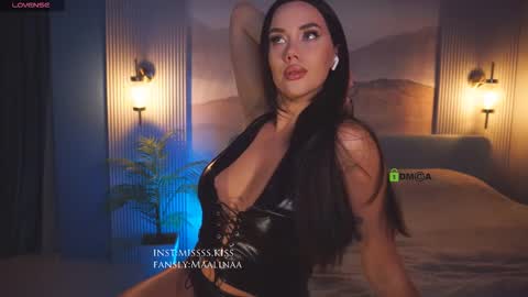 Snapshot of missss_kiss chatting on October 15, 7:14 pm Missss kiss online show from October 15, 7:14 pm