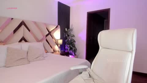 Snapshot of missthailand_ chatting on October 30, 9:59 pm Fernanda Davila online show from October 30, 9:59 pm