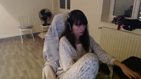 Snapshot of missthon chatting on January 3, 12:22 am missthon online show from January 3, 12:22 am