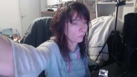 missthon online show from February 15, 12:25 pm