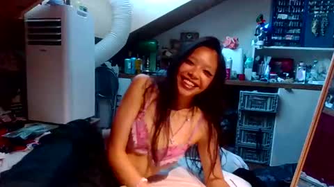 Snapshot of missversatile chatting on May 27, 6:16 pm Miss Versatile online show from May 27, 6:16 pm