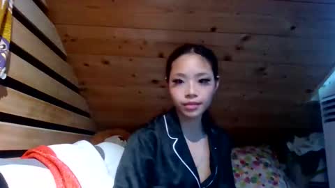 Snapshot of missversatile chatting on June 10, 6:51 pm Miss Versatile online show from June 10, 6:51 pm