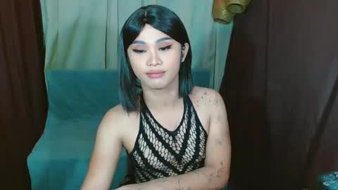 Snapshot of missviolet11 chatting on September 22, 12:40 pm SweetViolet online show from September 22, 12:40 pm